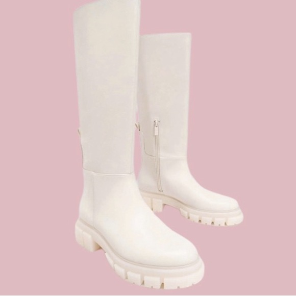 NWT Stradivarius Tall Chunky Boots - Picture 2 of 4